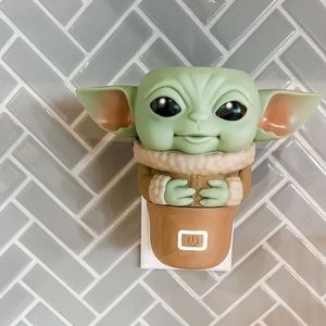 New in box The Child (Grogu) Scentsy Wall Fan Diffuser